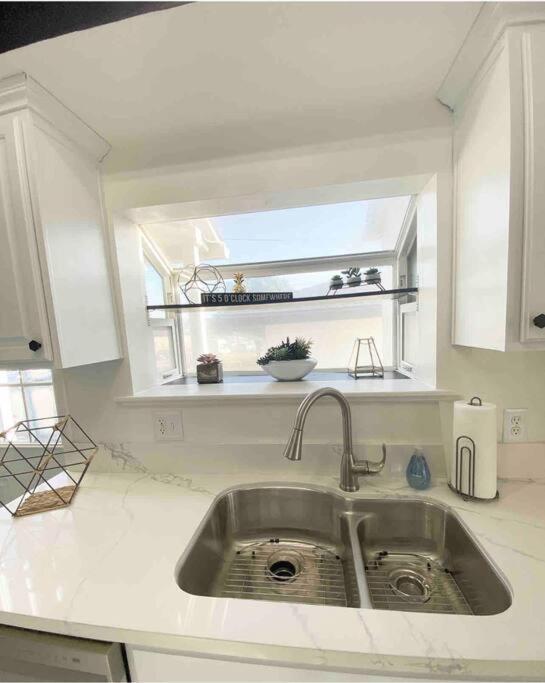 Crown Point Home W/ Cowboy Pool 2 Blocks To Bay San Diego Luaran gambar